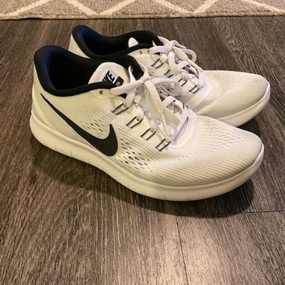 White Nike Free Run